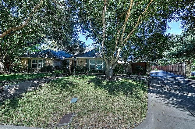 1st image of 4800 Countryside Ct E