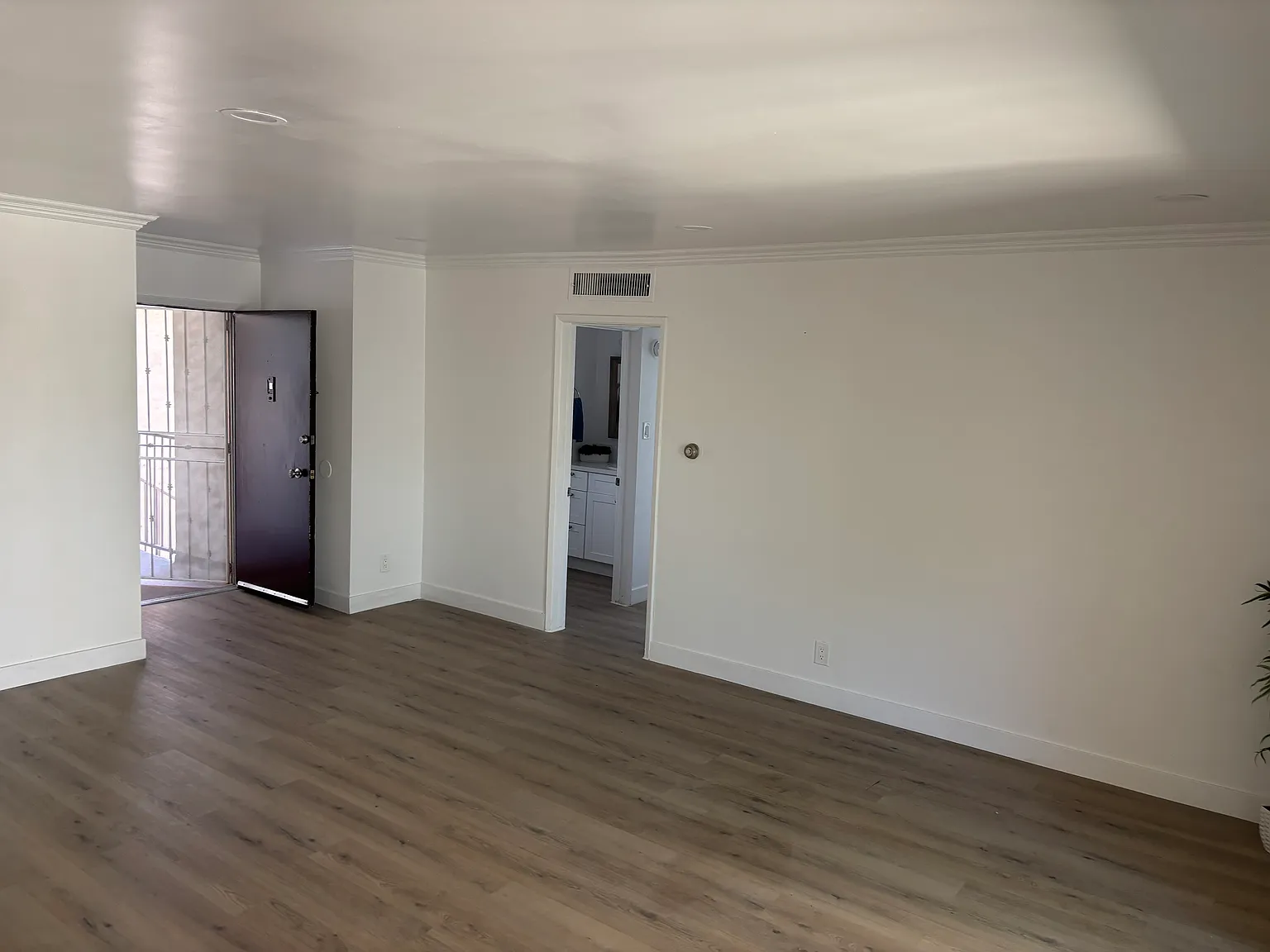 2 bed, 1165 sqft, $2,495 — Photo 3