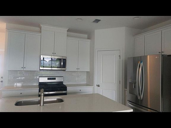 2nd image of 372 Brandon Lake Dr