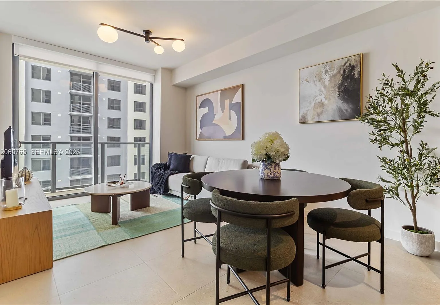 1 bed, 630 sqft, $3,500 — Photo 2