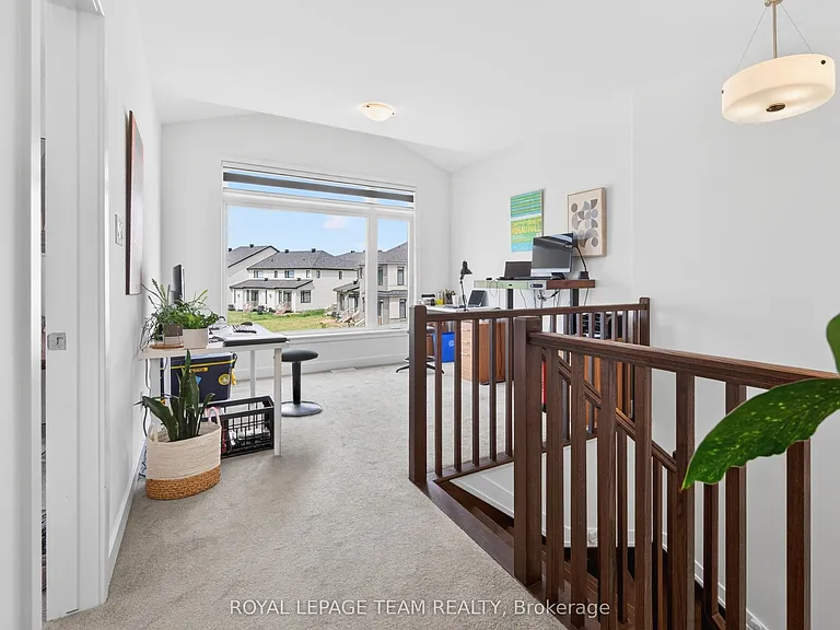160 Highgarden Ter — Photo 36