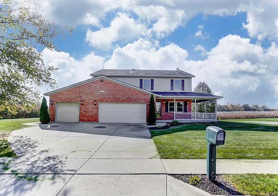 1st image of 2690 New Castle Dr