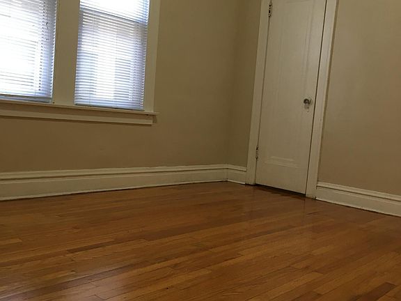5th image of 5318 W Drummond Pl #2
