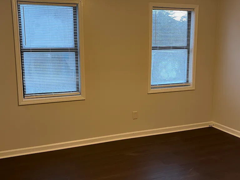 109 Jennifer Ln SW — Photo 10