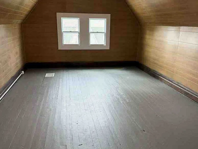 757 Franklin Ave — Photo 9