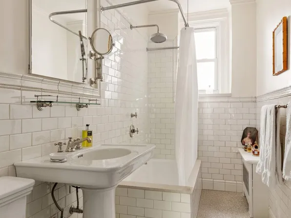 29 East 64th Street image 8 of 8