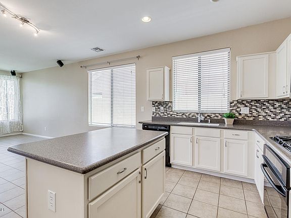 2nd image of 1612 W Satinwood Dr