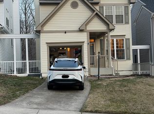 6603 Creek Run Dr, Centreville, VA 20121