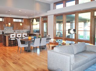 915 SW Atwater Rd, Lake Oswego, OR 97034