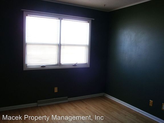 3rd image of 4014 6th Ave S
