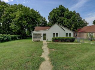 202 SW Jefferson St, Lees Summit, MO 64063