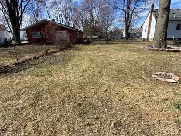 27396 Brettonwoods St, Madison Heights, MI 48071