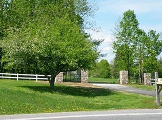 77 Exeter Rd, North Hampton, NH 03862