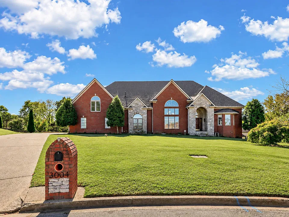 3004 Edgemont Dr