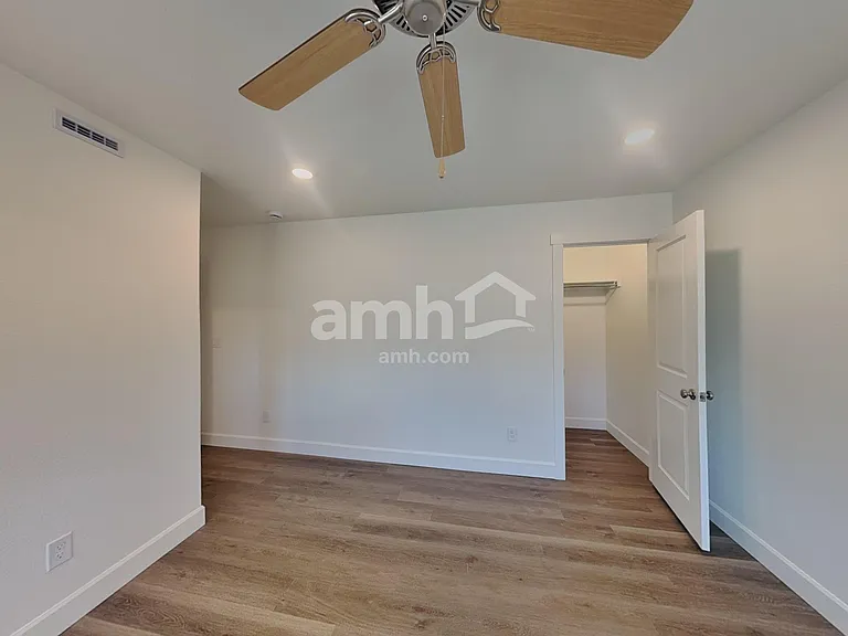 10028 Atchinson Ct — Photo 8