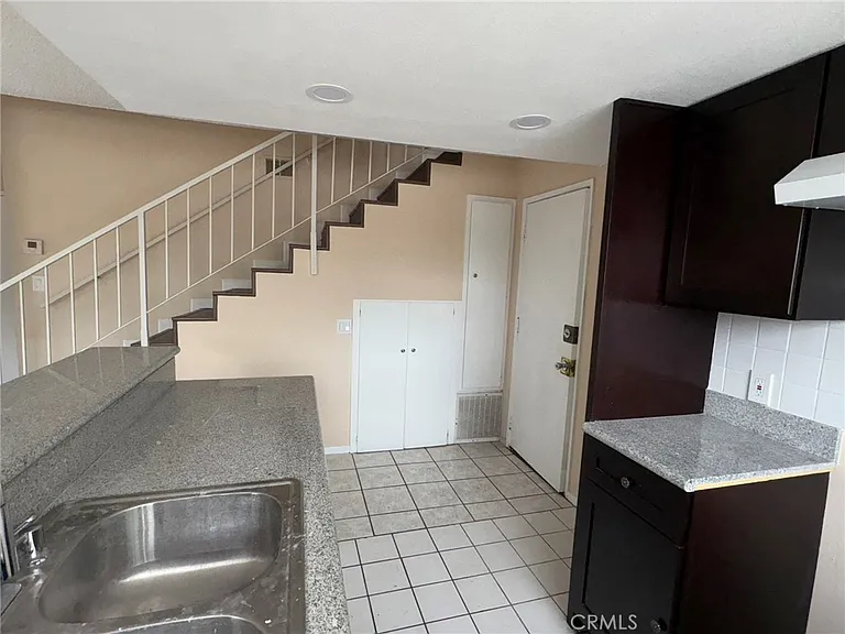 16650 Terrace Ln — Photo 6