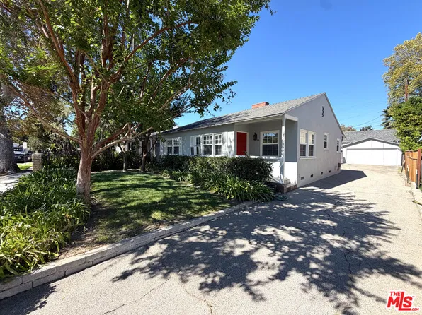 10739 Aqua Vista St, North Hollywood, CA