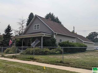 2107 Roosevelt St, Sioux City, IA 51109