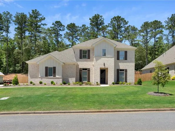 118 Merlin St, Opelika, AL 36801