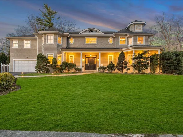 31 Corn Crib Lane, Roslyn Heights, NY 11577