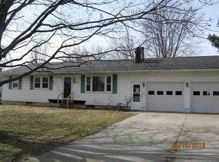 636 Tucker Rd, Fremont, OH 43420