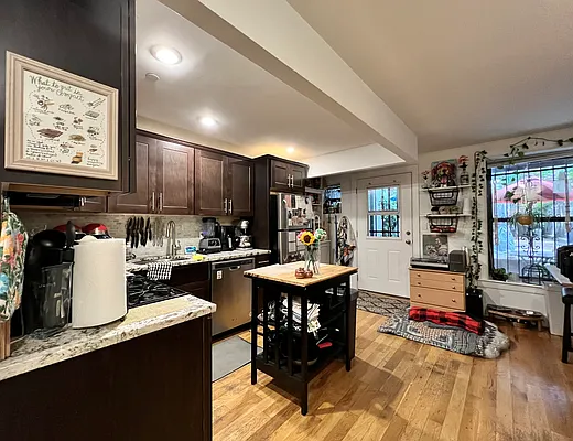 Rented by Bohemia Realty Group | media 14