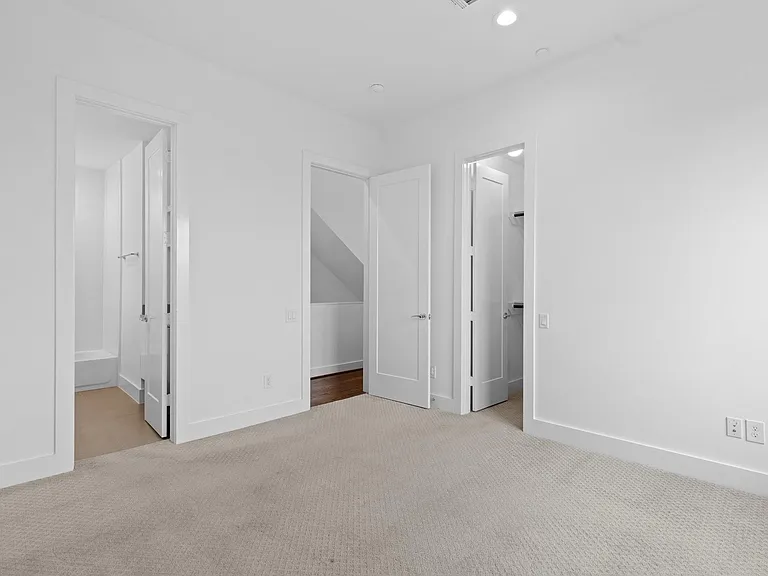 5915 E Post Oak Ln — Photo 23