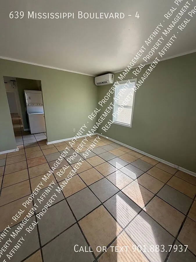 Newly Renovated 2 Bedroom Apartment Near Downtown Memphis | Move-In Ready! — Photo 4