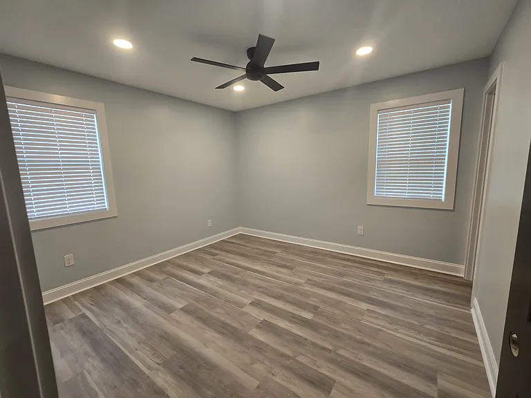 1111 Grace Ave — Photo 10