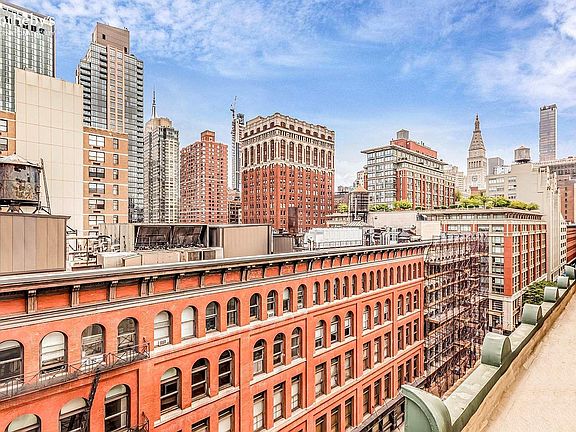 4th image of 116 W 22nd St #Pha