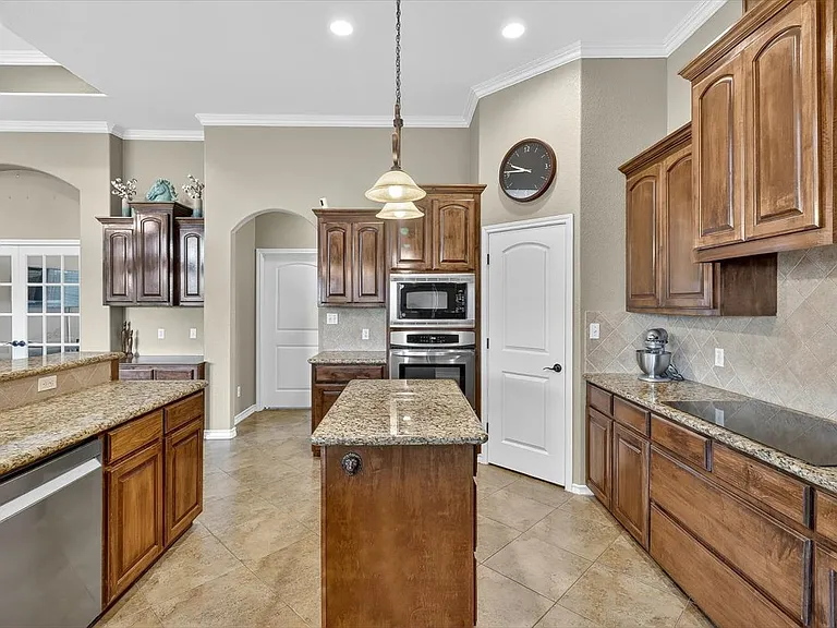 15134 S Barataria Dr — Photo 13