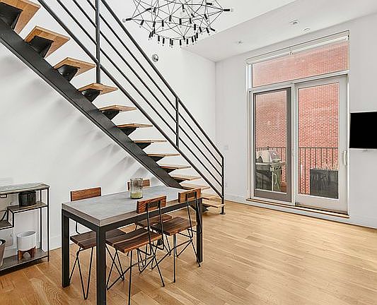 5th image of 622 Grand Ave #303