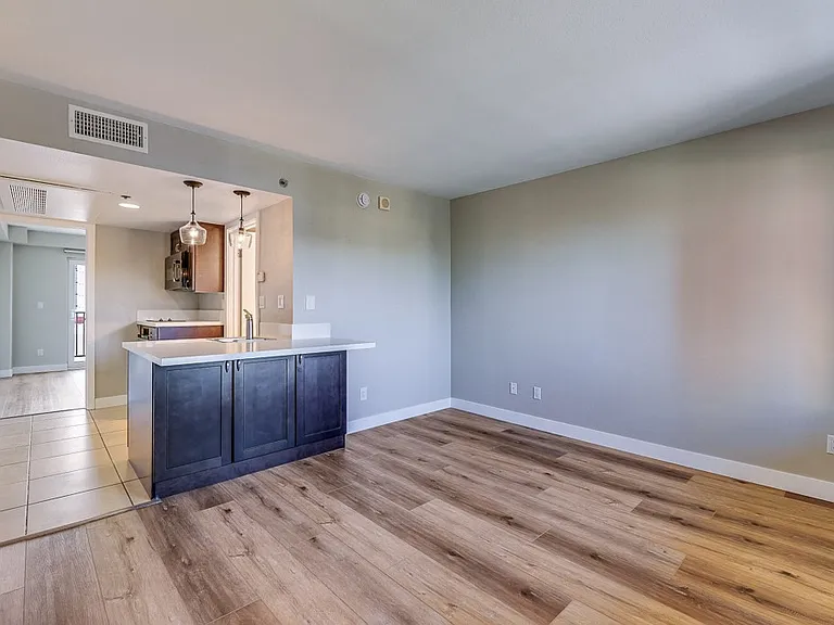 Bayview Tower Condominiums — Photo 29