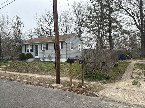 2nd image of 612 Cabot Dr