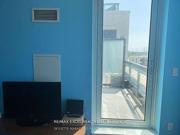 3rd image of 8130 Birchmount Rd #912