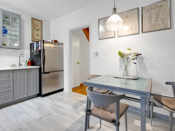 82 West End Avenue image 11 of 54