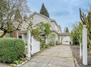 950 17th Ave E, Seattle, WA 98112