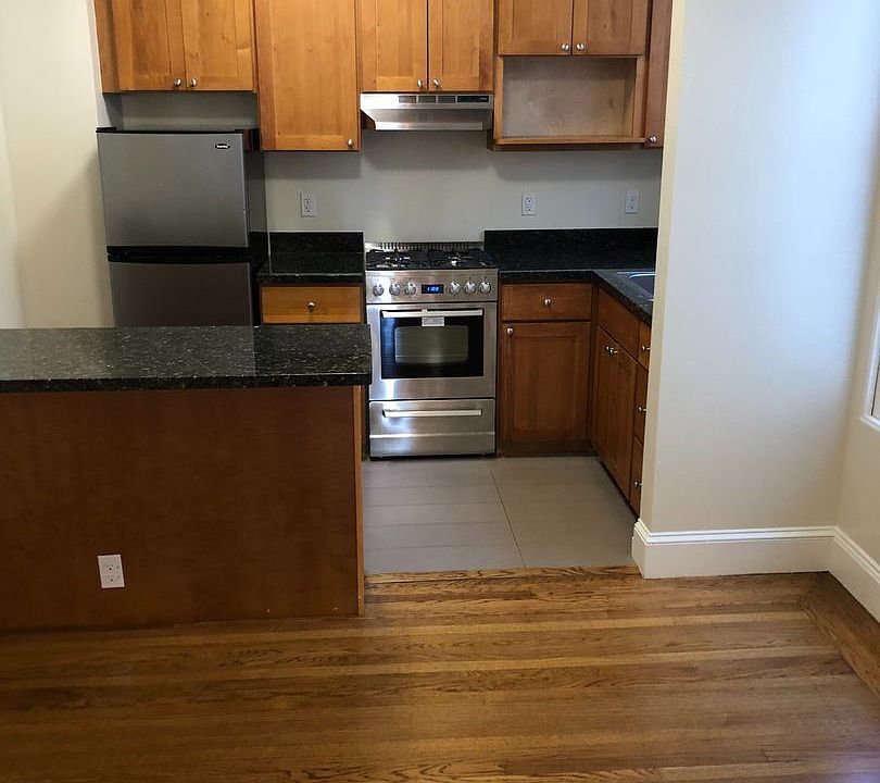 1st image of 3759 Fillmore St #6