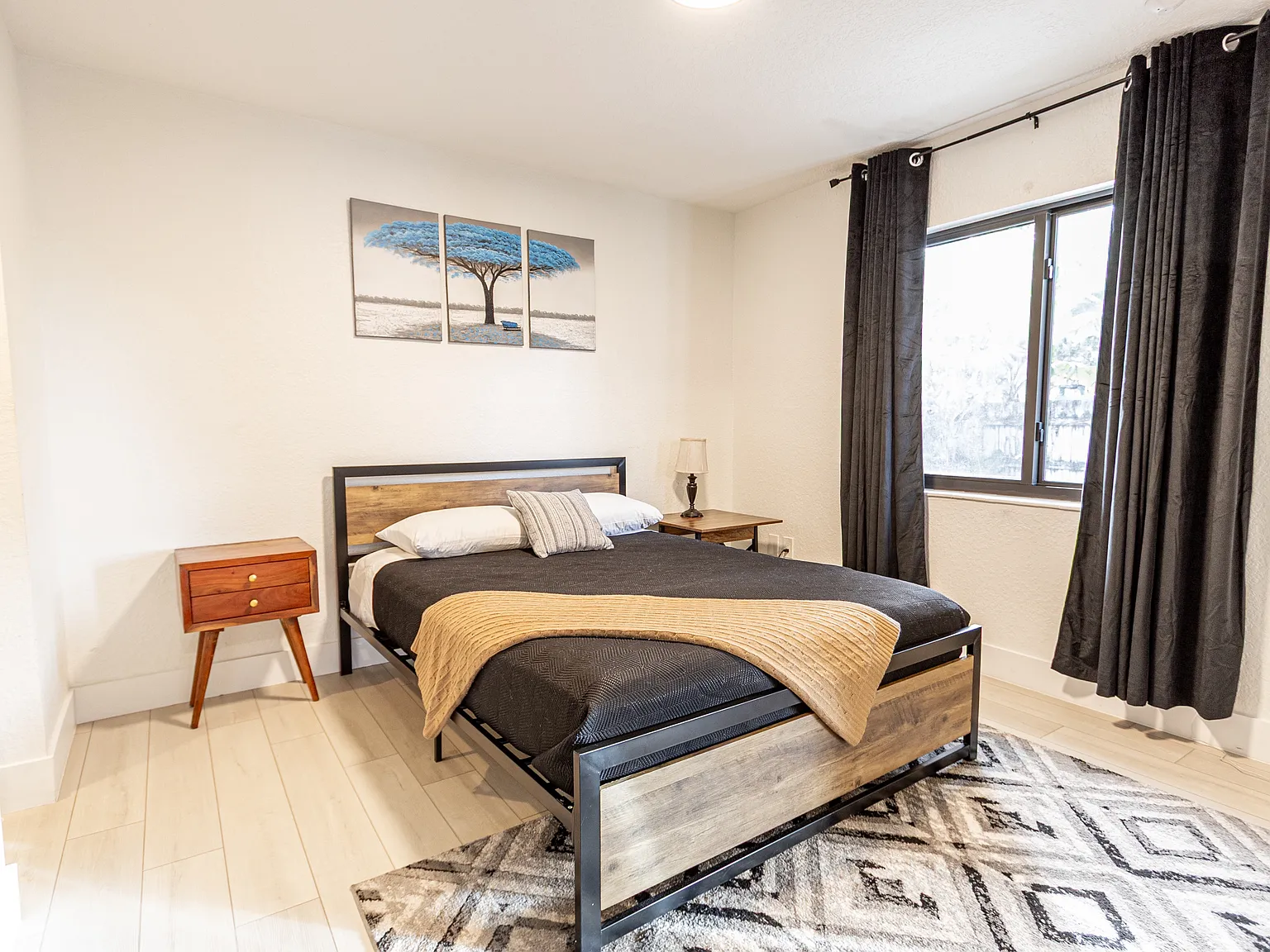 2 bed, 800 sqft, $1,750 — Photo 4