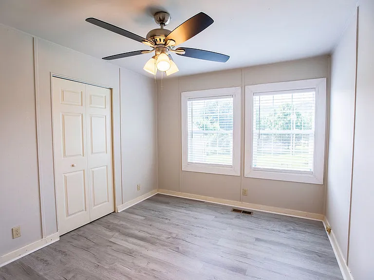 117 S Lansing Rd #117 — Photo 10