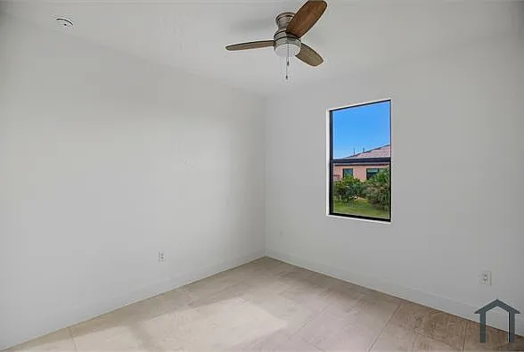 211 NW 25th Ave — Photo 33