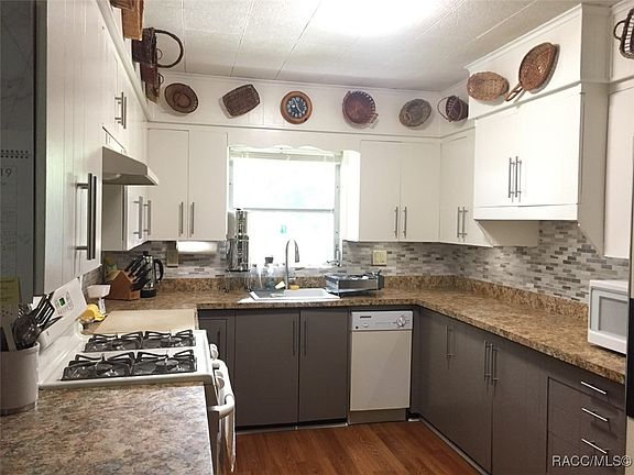 3rd image of 7265 S Eastlake Dr