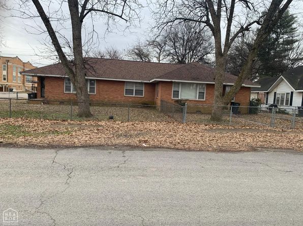 305 W 3rd St, Walnut Ridge, AR 72476