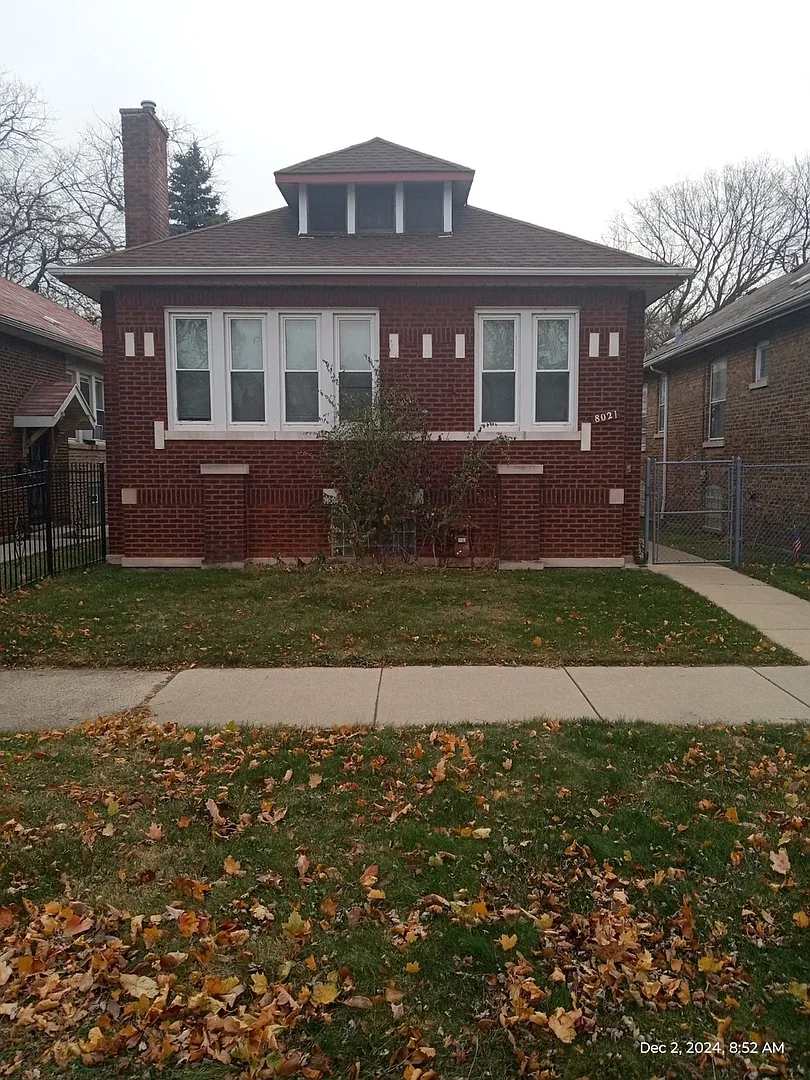8021 S Clyde Ave photo 1