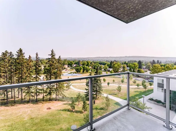 30 Brentwood Cmn NW #511, Calgary, AB T2L 2L8