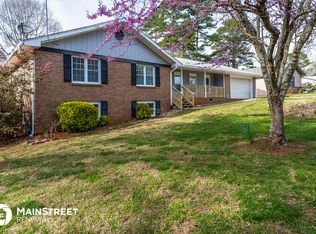 943 Blackberry Ct, Ellenwood, GA