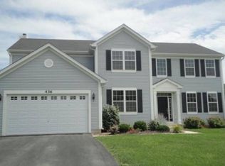 436 Bluegrass Pkwy, Oswego, IL 60543