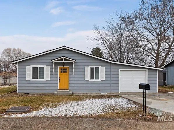 212 Valley View Rd, Nampa, ID 83686