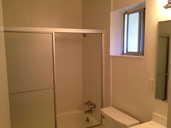 2nd image of 538 Everett Ave