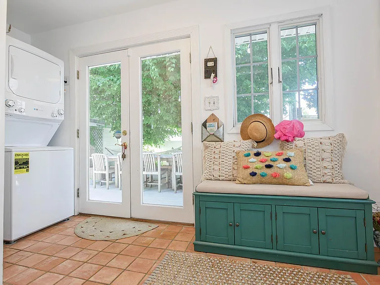 110 N Pembroke Ave — Photo 15